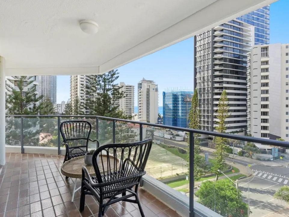Baronnet Apartments Gold Coast Ngoại thất bức ảnh