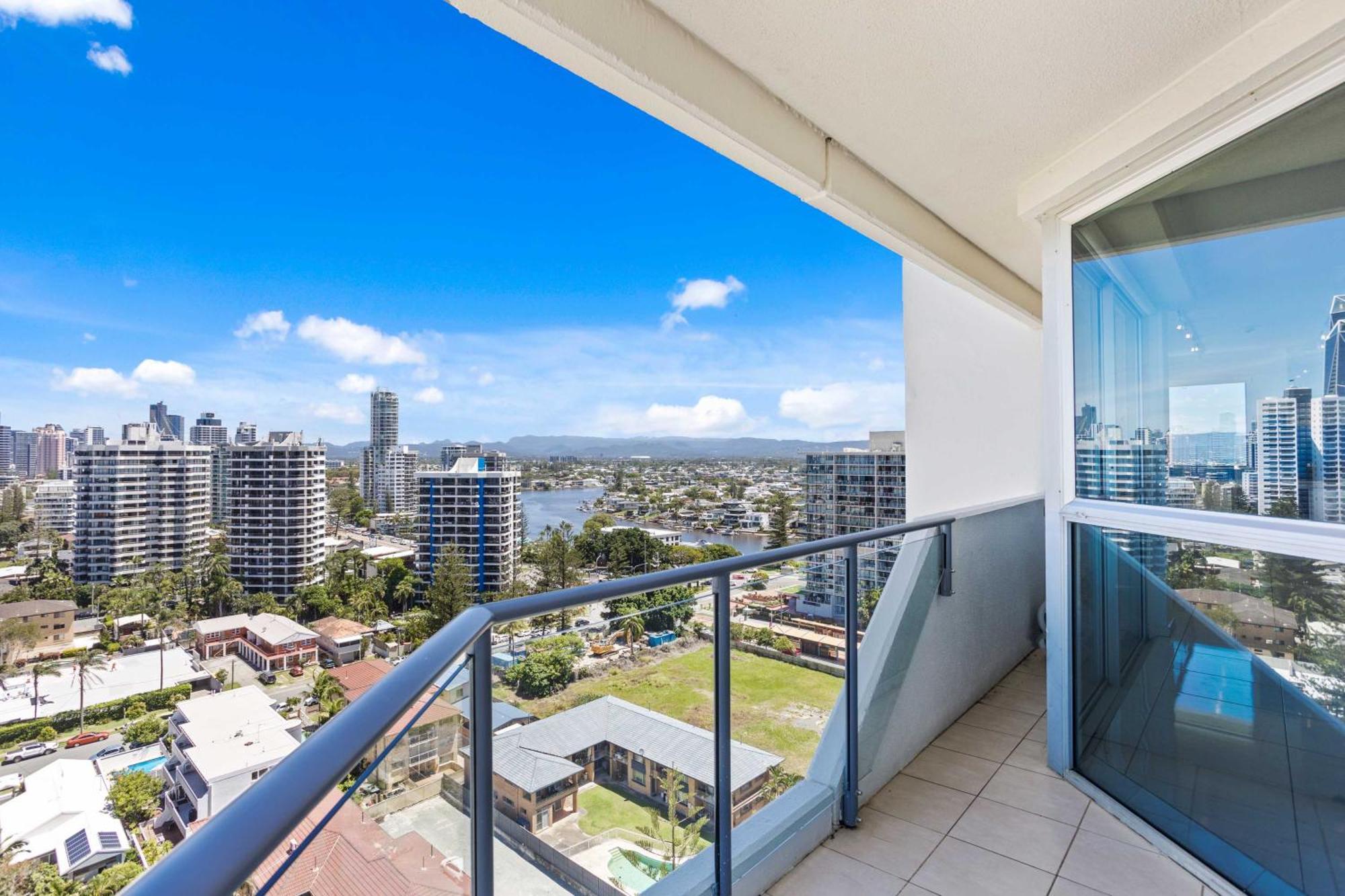 Baronnet Apartments Gold Coast Ngoại thất bức ảnh